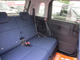 電動スライドドアなので荷物の積み下ろしや乗り降りに便利です♪