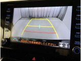 バックガイドモニターで、後方を確認しながら安心して駐車することができます。運転初心者も熟練者も必須の機能ですよ!
