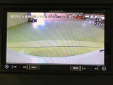 バックガイドモニターで、後方を確認しながら安心して駐車することができます。運転初心者も熟練者も必須の機能ですよ!