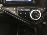 オートエアコンです。温度設定ができます。冷え性の方が乗っても安心ですね♪