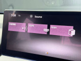 12.3インチワイドディスプレイを採用。情報を同時に表示できる3分割画面も可能