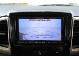 バックカメラが付いているので後方確認が非常にしやすいです。今や運転初心者も熟練者も必須装備!ついていて損はないですね♪