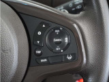 ◆アダプティブクルーズコントロール◆予め設定した車速内でクルマが自動的に加減速。前走車との適切な車間距離を維持しながら追従走行します。【LKAS】車線維持支援システムでステアリング操作を支援。