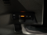 いまや快適なカーライフに欠かせないETCが付いています。