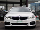 BMW在庫保有台数常時100台以上!ご来店の際はBMW本店(厚木市下荻野140-1)にご来店ください!弊社自慢の全天候型ショールーム!BMW在庫保有台数常時100台以上ございます!