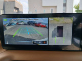 アラウンドビューモニター(全周囲カメラ)搭載!前席の液晶モニターに自車両を情報から撮影したような映像を表示♪車両周囲の状況を把握できるようにし、スムーズな駐車が可能になります!
