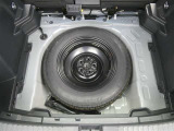 スペアタイヤ付きです!車に常時装備することで、もしもの時の備えとしてすごく安心です♪