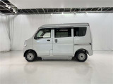 色は人気のシルバーです。