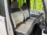 運転席シート廻りは使用感も少なく、良好な状態となっています。丁寧に使われていたことがよくわかりますね。