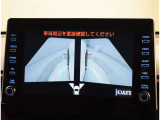 最近のミニバンでは、当たり前の両側スライドドア。チャイルドシートを2つ付けるときなどは、やっぱり両側にドアがあると便利なんですよね。