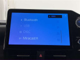 いまや必須装備「ナビゲーション」搭載!知らない場所に、スイスイッとドライブ。なんて便利な機能でしょうか?もう、これなしではハンドルを握れませんね!でも、運転中の操作は危険ですのでご注意ですね♪