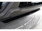STI フロントスポイラーセット。
