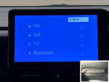 Bluetooth対応、CD/DVD再生機能付き。お好きな音楽を聴きながらのドライブは楽しいですよね〜♪