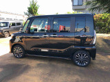 納車前にはプロのメカニックが点検、整備を行いますので安心してお乗り頂けます。