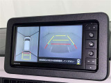 バックモニター付なので後退時に後方が見えるので安心。 車は構造上、死角がたくさんなので万が一を考えると必須ですね。 あくまで補助の為の装備、バックは目視で確認する事が重要ですよ。
