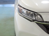 LEDヘッドライトは、点灯の瞬間から光量を発揮し、突然暗くなるトンネルなどでの安定感を高めます。