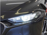 【LEDヘッドライト】省電力で長寿命の明るく運転しやすいLEDヘッドランプです。明るく照らすので暗い夜道からお客様を守ってくれます。お近くの広島マツダまでお越しください。