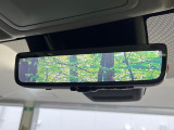 【デジタルインナーミラー】後席の大きな荷物や同乗者で後方が確認しづらい時でも安心!カメラが撮影した車両後方の映像をルームミラー内に表示。クリアな視界で状況の確認が可能です!