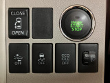 電子カードキーを携帯しているだけでエンジンの始動ができるプッシュボタンスタートを装備しています☆