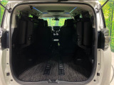 積み下ろしのしやすいデッキにはたっぷりと荷物を積み込んでいただけます。遊びから仕事まで、様々なシーンで頼れます♪