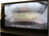 バックガイドモニターで、後方を確認しながら安心して駐車することができます。運転初心者も熟練者も必須の機能ですよ!
