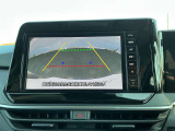 バックカメラは車庫入れの強い味方となってくれます!駐車場枠内にビシッと真っ直ぐ停められます☆