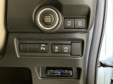 両側パワースライドドア付きだから、狭い駐車スペースなどでの 乗り降りラクラク!小さなお子さまのいるご家庭には嬉しい装備。