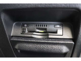 高速道路の利用時に便利なETC。料金所での停車や小銭を探す手間がなくなり快適です♪見た目もすっきりとしたビルトインタイプを装備しています。