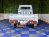 荷物の積み下ろしに便利な三方開です!どこからでも荷物の出し入れができるため、大変使いやすい荷台になっております!