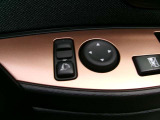 ドアミラーの鏡面の調節、格納は運転席からすべて操作できます!