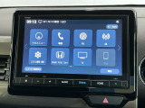 【バックカメラ】運転が苦手な方も車庫入れラクラクです!ギアをリバースに入れれば自動的に切り換わりますので、面倒な操作は不要です♪狭い駐車場もお車を傷つけず安心ですね!