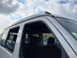 サイドバイザー取り付け出来ます。