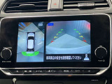 【アラウンドビューモニター】車を上から見下ろしているかのような映像で周囲の状況がひと目で確認、狭い駐車場に駐車するときも安心です♪