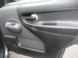 運転席・助手席パワーウィンドウ付いてます☆