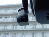 【日産純正 後方カメラ付きドライブレコーダー装着車】 映像/音声の記録はもちろん、映像再生時に走行軌跡や車速のわかるGPS搭載。事故時の客観的な検証に役立ちます。