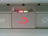 先進事故自動通報システム『SOSコール』付き!交通事故や急病などの緊急時に、専門のオペレーターが消防司令センターや警察に迅速に連絡し、緊急車両の手配をサポートします!