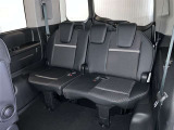 3列目シートもひろびろとしたスペースを確保しています。大人数でのお出かけもばっちりです!