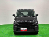 横開きバックドアの採用に始まり進化を続けてきたダイハツベーシックカーが両側スライドドアを身にまといました。新型ムーヴが入荷致しました。