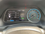 運転支援システムや、安全装置の設定を行うことができます。