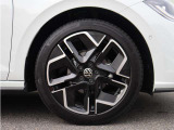 215/45R17タイヤ/7J x 17アルミホイール