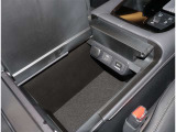 自社工房で輝くボディーと、綺麗で清潔な室内の車に生まれ変わります【ピカット一平】☆もちろん当社の技術スタッフの手により、すみずみまで点検整備が行われます。ぜひ、お客様の目でお確かめください。