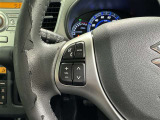 ステアリングスイッチ装備!運転しながら手元でオーディオの操作などができます。