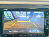 【バックカメラ(3モード)】視点を切り替えて後方を確認でき、駐車や車庫入れも安心です。