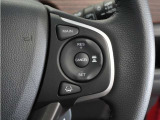 ◆アダプティブクルーズコントロール◆予め設定した車速内でクルマが自動的に加減速。前走車との適切な車間距離を維持しながら追従走行します。【LKAS】車線維持支援システムでステアリング操作を支援。