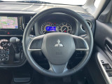 【純正革巻きステアリング】上質な革を使用することで、手にしっかり馴染みとても運転しやすいハンドルです♪