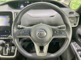 【ステアリングスイッチ】運転中、前方から目線をそらすことなく、オーディオ等の操作が可能な便利機能!安心&快適なドライブを演出してくれます♪