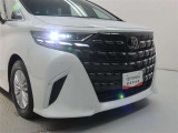 高輝度で点灯速度が速く、しかも消費電力の少ないLEDヘッドライトが装備されています!LEDの明るい光が走行中の視界の確保をサポートして、夜のドライブがより楽しく安全に運転できます♪