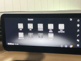 Google搭載によりナビゲーションだけでなく、普段のスマートフォンなどで使い慣れたアプリを車内で楽しめたり、音声により様々な操作ができます!