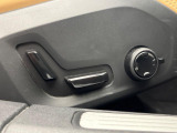【パワーシート】スイッチ一つで簡単にシート位置の微調整が可能!電動だから力もいりません!自分に最適なシートポジションにセットして、快適なドライブをお楽しみください。