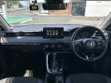 操作性に優れた運転席となります!小物入れや各ボタンの配置にこだわり、使いやすいです!座り心地もよく視認性も良好なのでロングドライブもお任せ下さい!